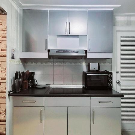 67 Sqm. Condo Unit In Robinson Place Residences Μανίλα Εξωτερικό φωτογραφία